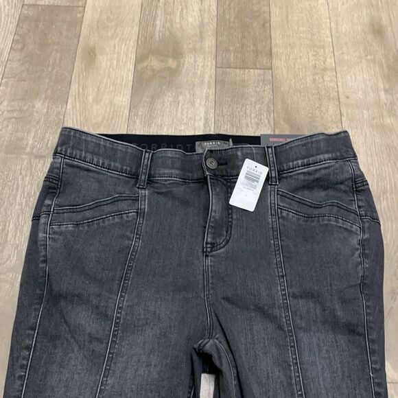 Womens NWT Torrid Bombshell Skinny‎ High Rise Super Soft Jeans - Picture 4 of 10